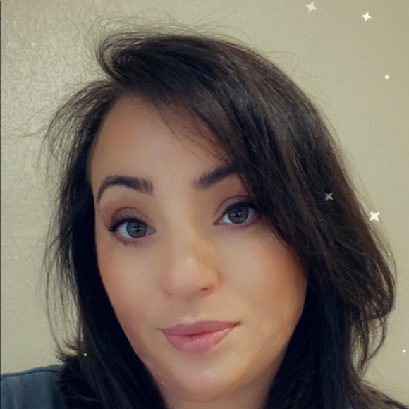 Meet your Posher, Michelle - Picture 1 of 1